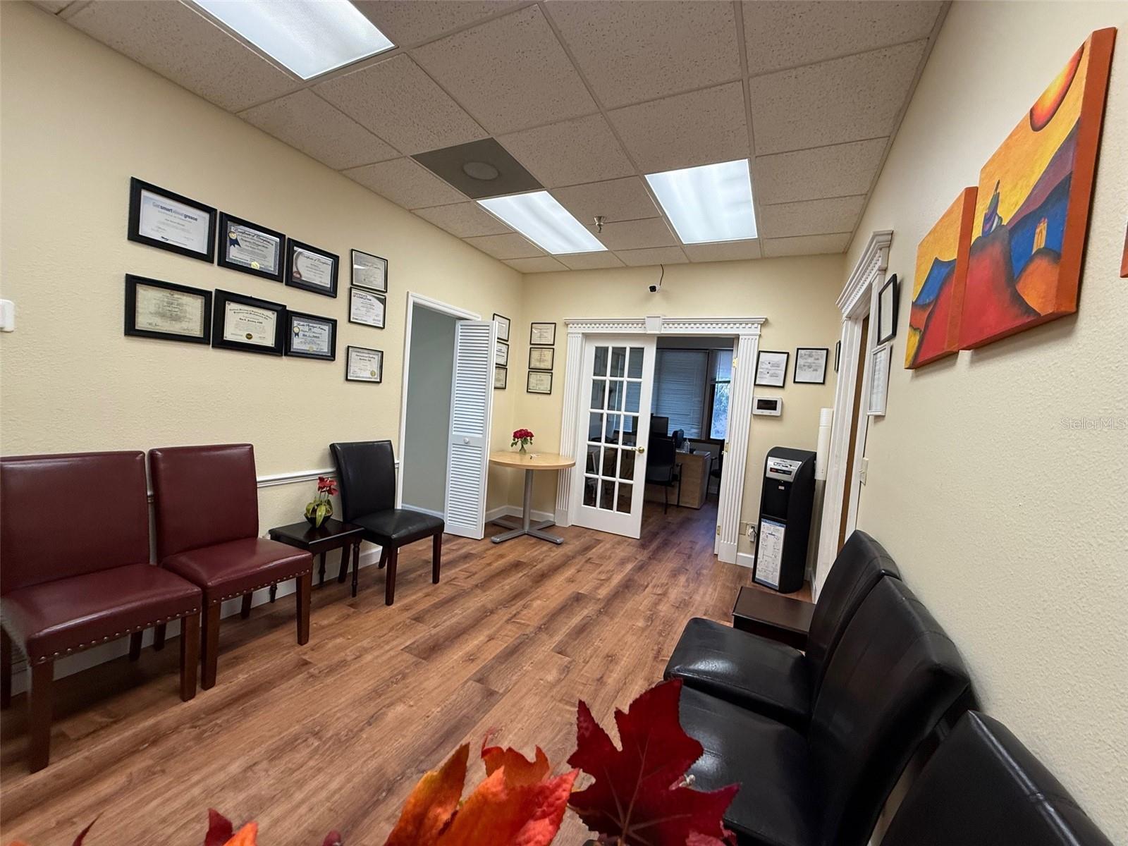 WALLACE AVE - Commercial Lease