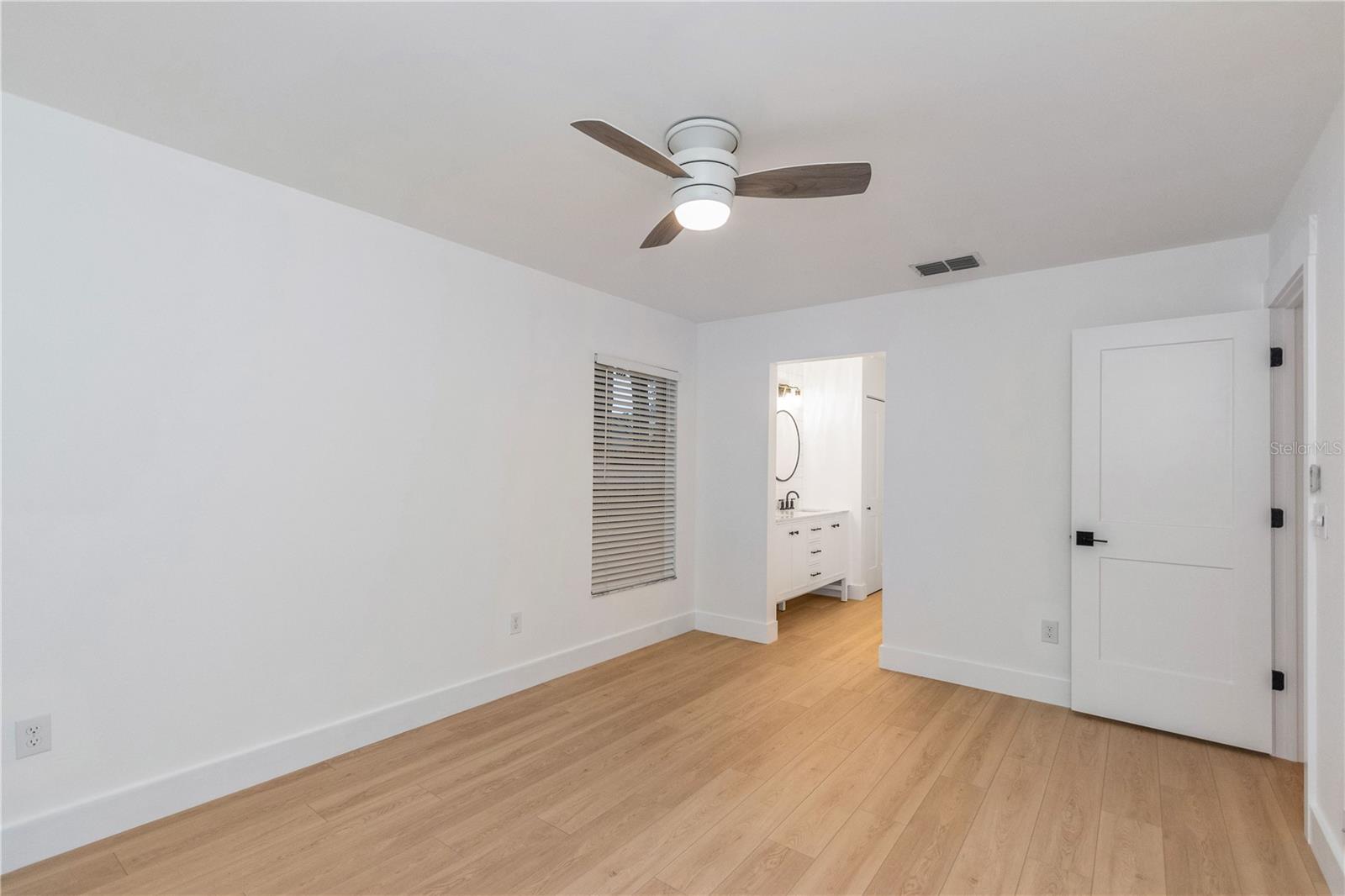 BAY TOWNE - Residential Lease