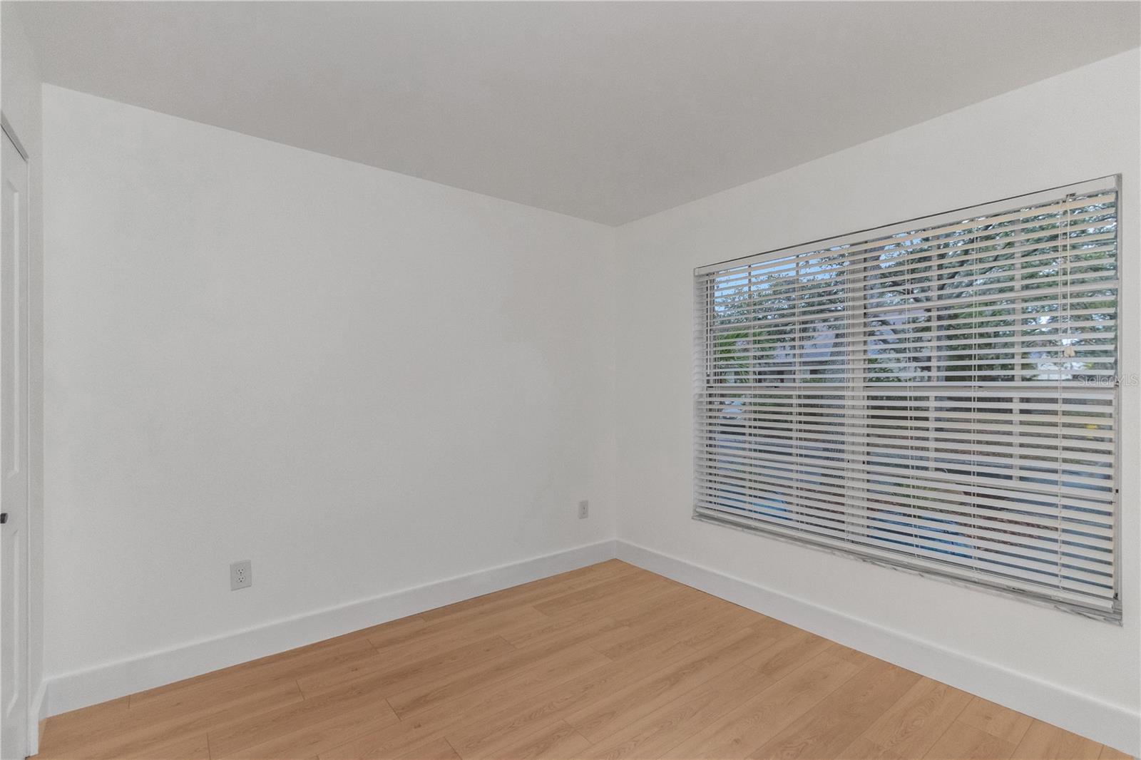 BAY TOWNE - Residential Lease