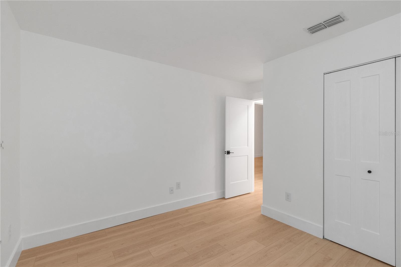 BAY TOWNE - Residential Lease