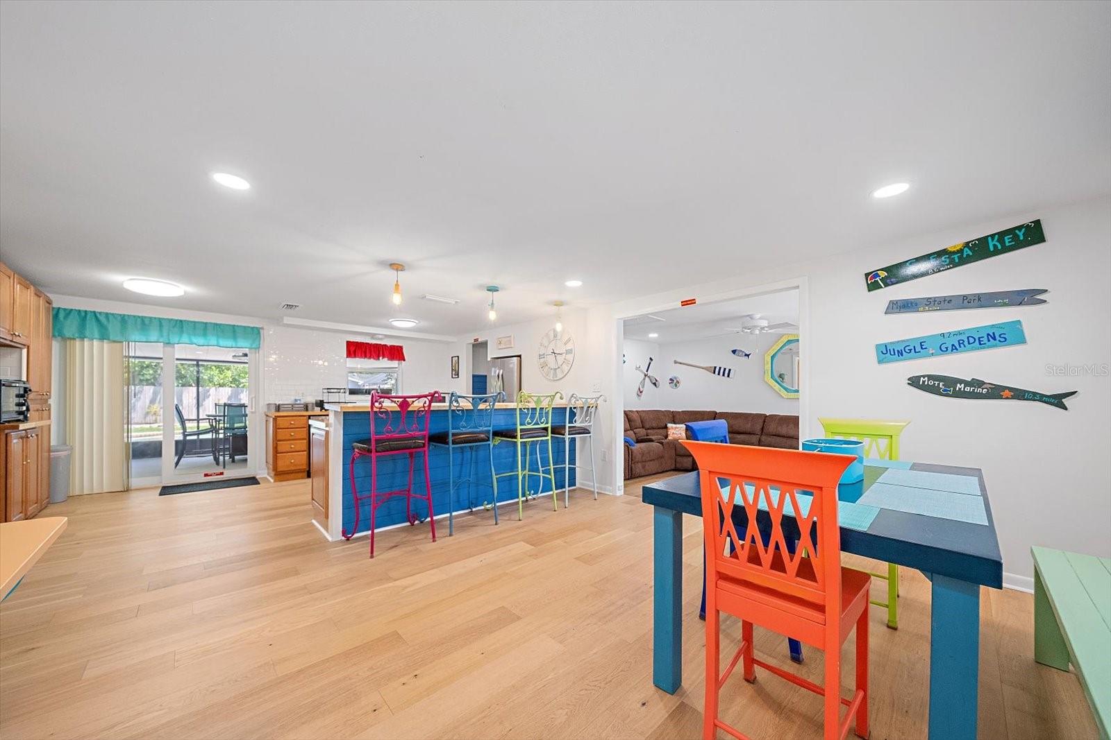 2923 LINWOOD DRIVE