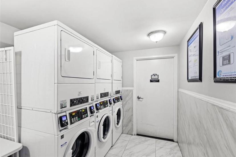 METROPOLITAN/LK EOLA - Residential