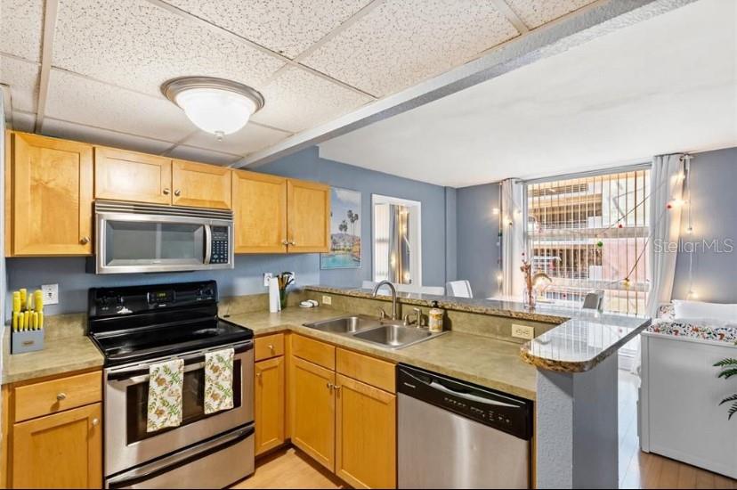 METROPOLITAN/LK EOLA - Residential