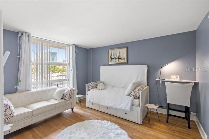 METROPOLITAN/LK EOLA - Residential