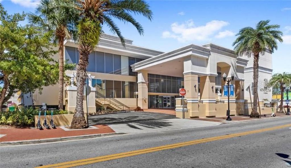 Photo of 151 E Washington Street #611, Orlando, FL 32801 (MLS # W7882069)