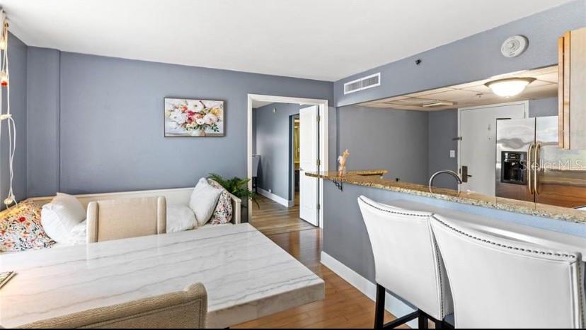 METROPOLITAN/LK EOLA - Residential