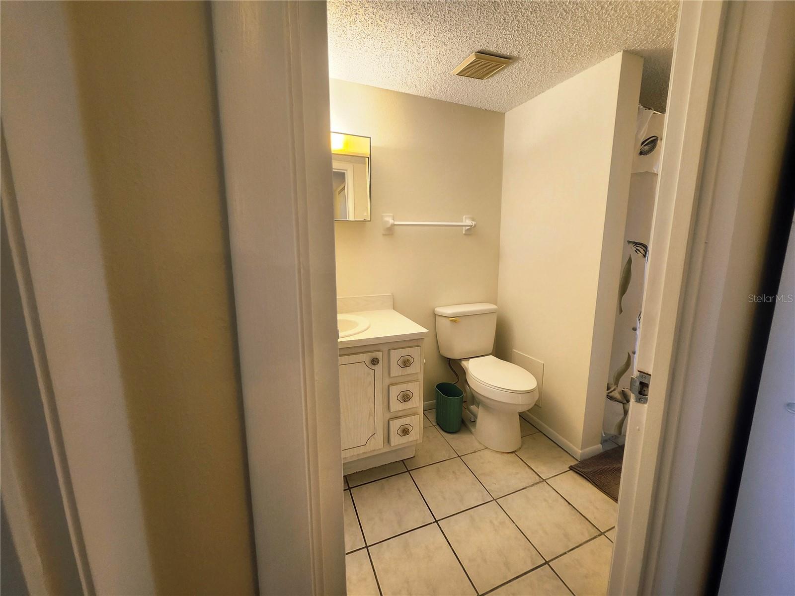 BAYSHORE ON THE LAKE APTS SEC 3 - Residential