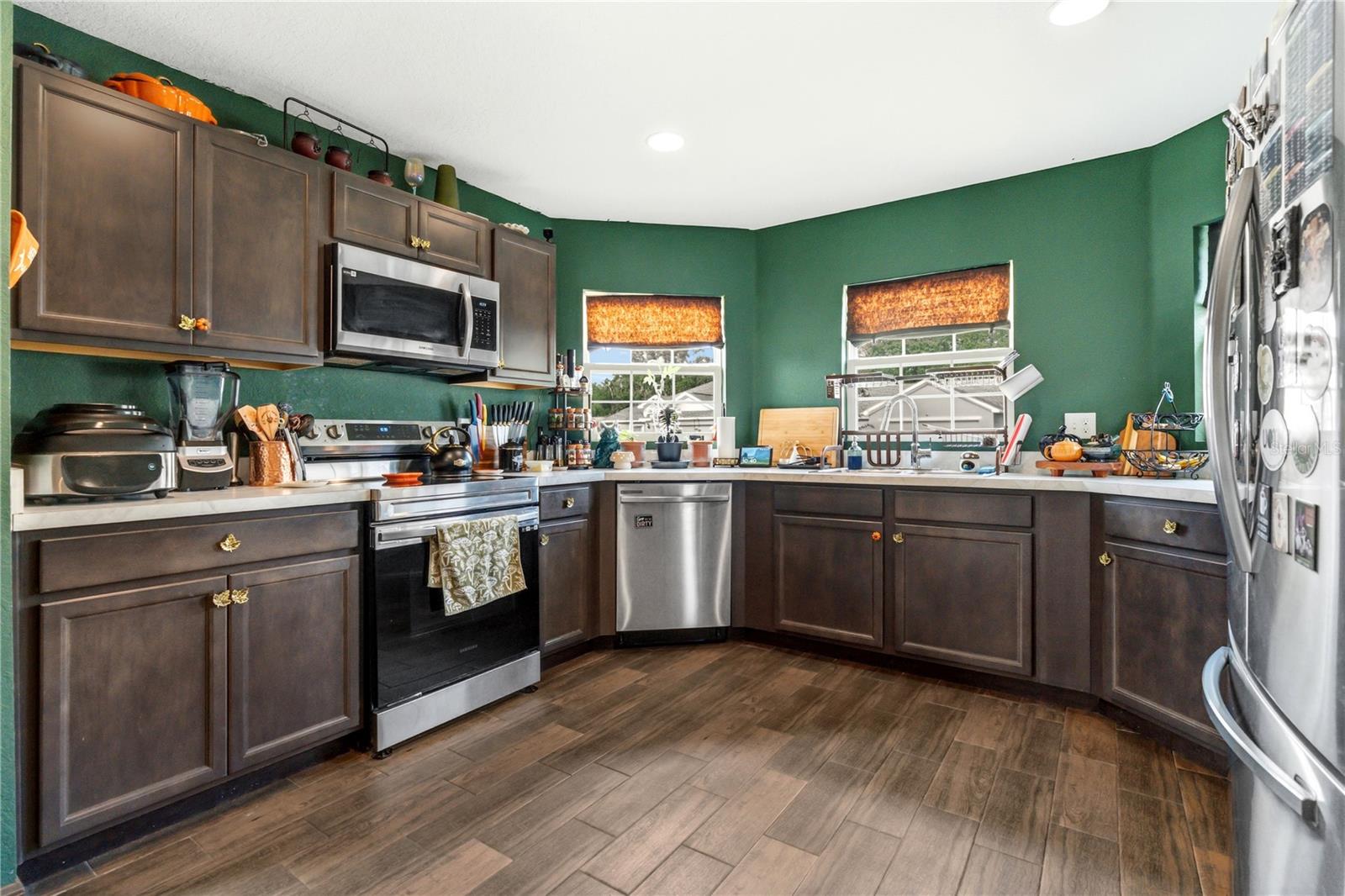 THOMPSON PRESERVE - Residential