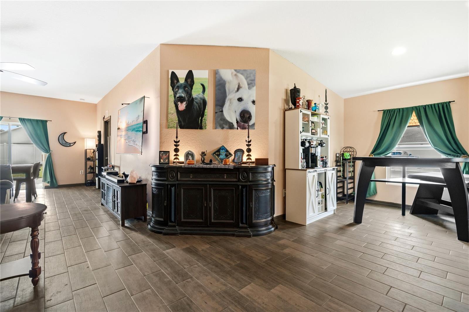 1895 THOMPSON PRESERVE BOULEVARD