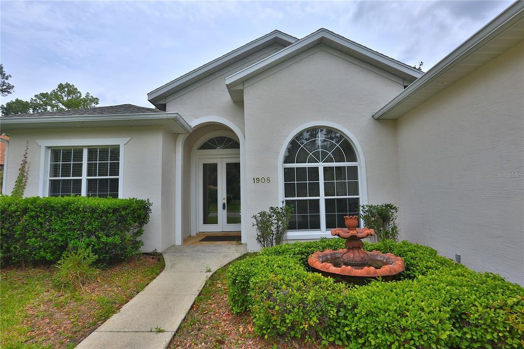 Photo of 1908 SW 28th Street, Ocala, FL 34471 (MLS # OM701689)