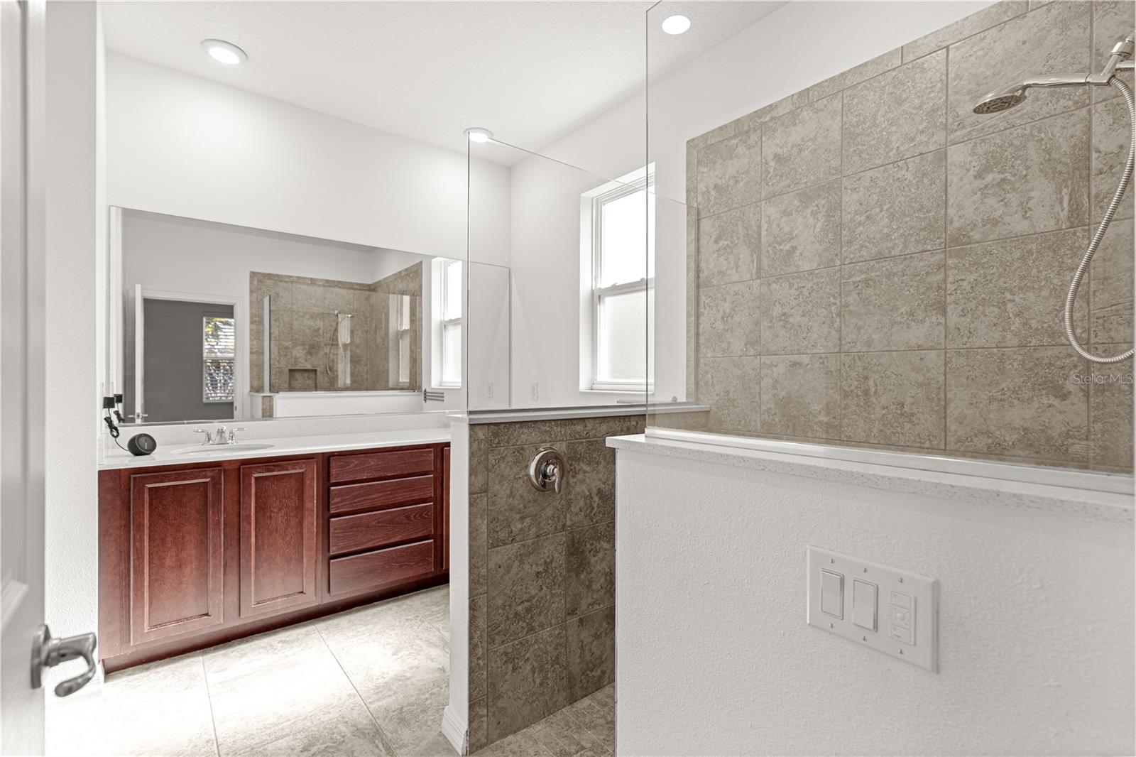 INDIGO EAST - Residential