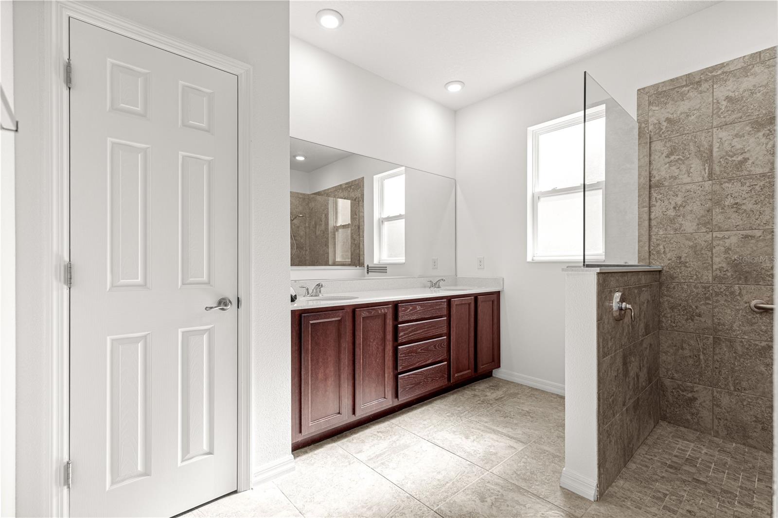 INDIGO EAST - Residential