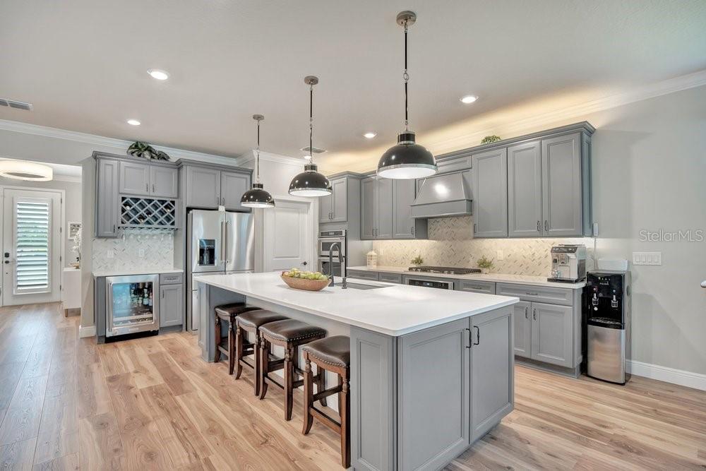 6100 SANDY SPRINGS COURT