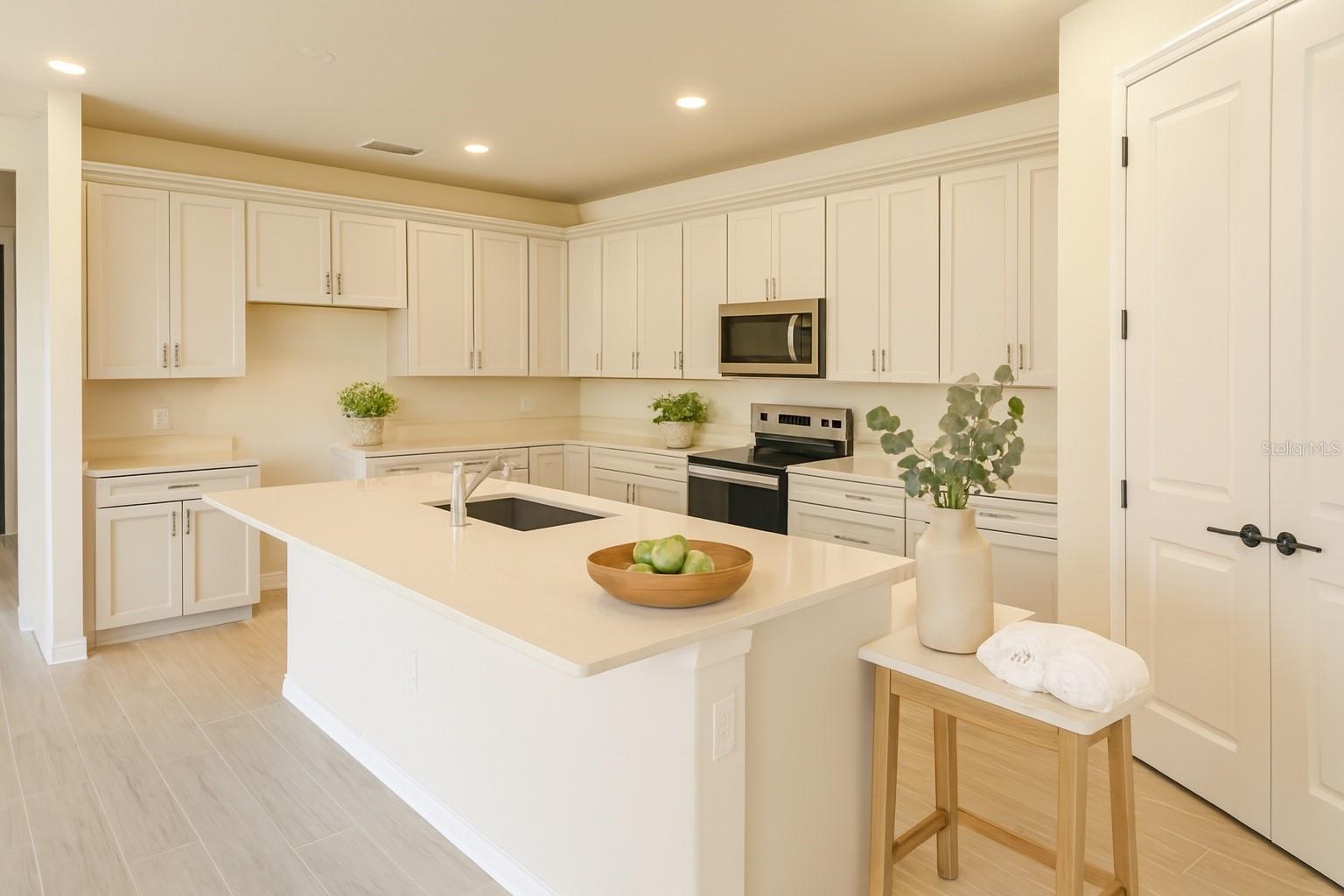 EVERBE PH 2 - Residential Lease