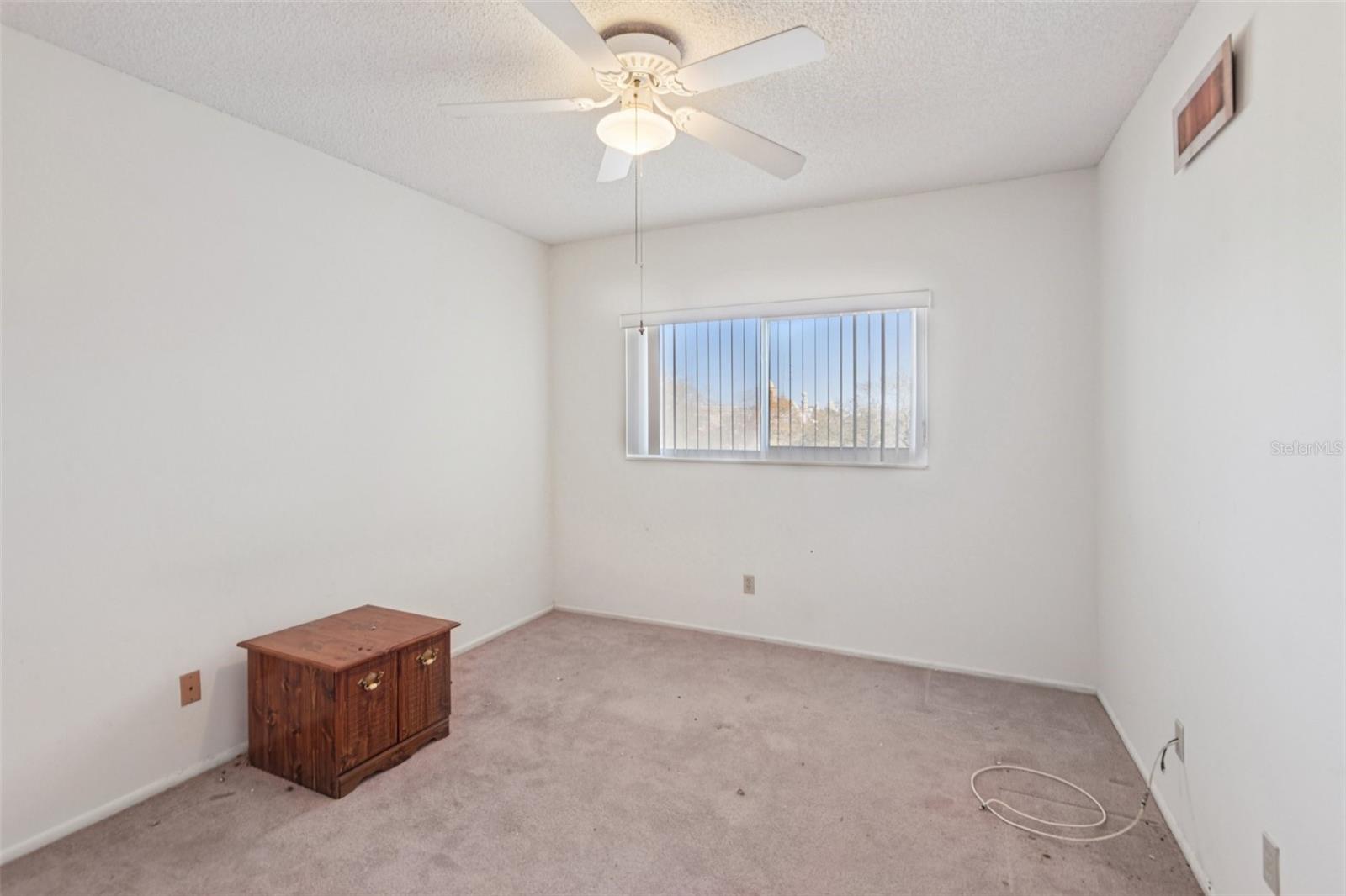 ON TOP OF THE WORLD - Residential