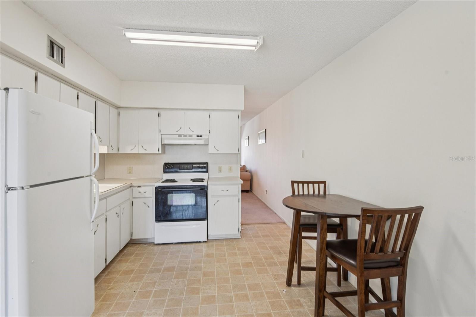 ON TOP OF THE WORLD - Residential