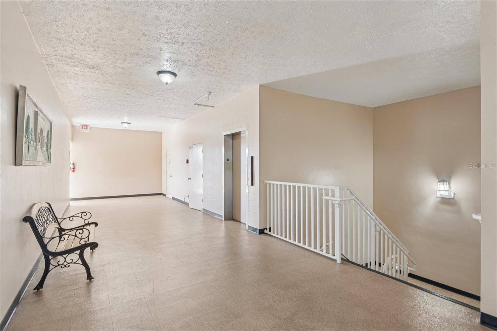 ON TOP OF THE WORLD - Residential