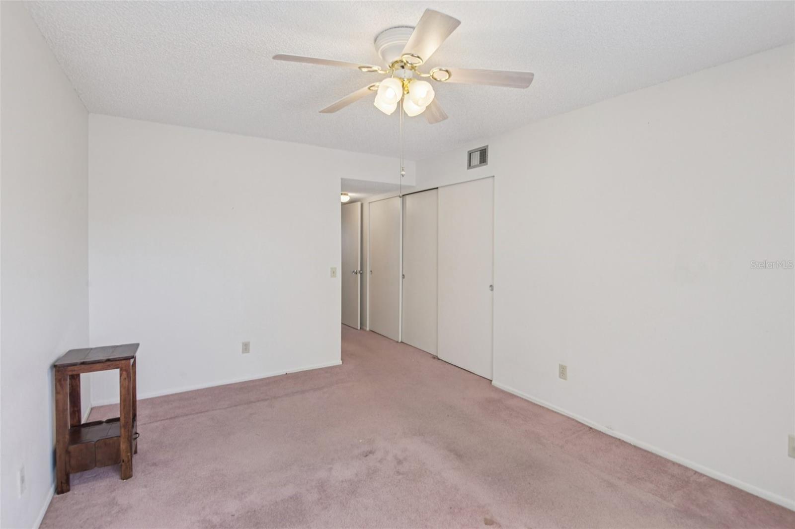 ON TOP OF THE WORLD - Residential