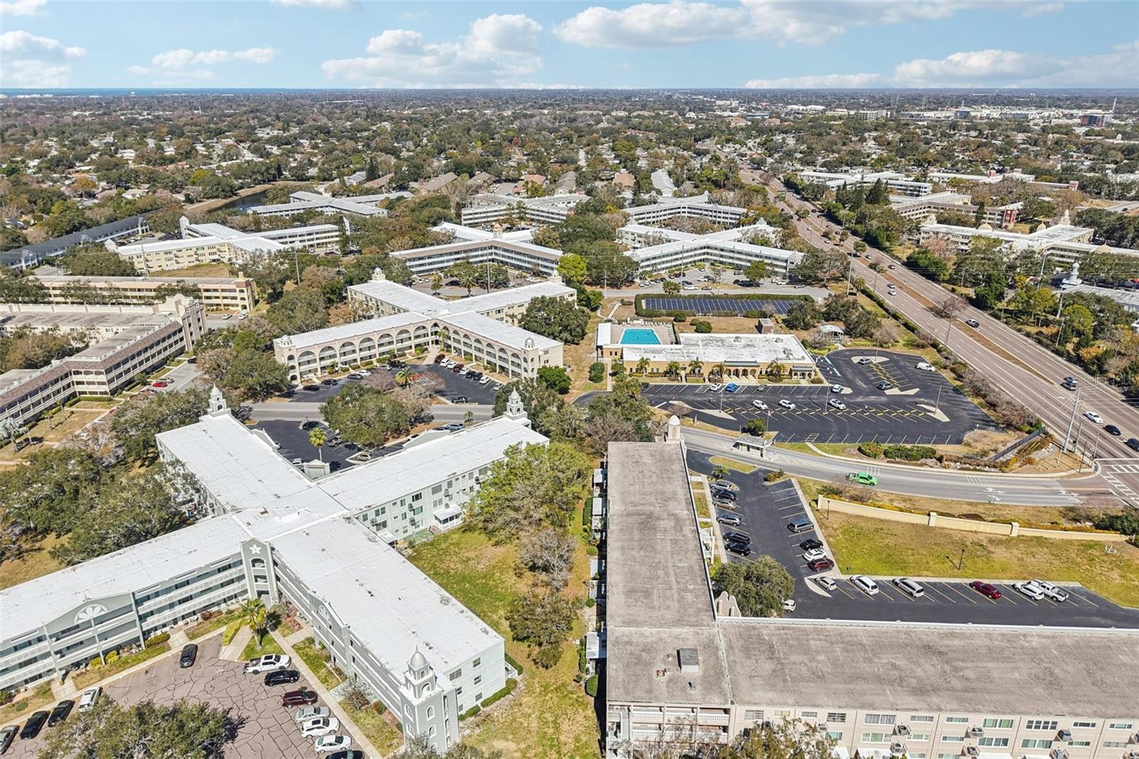 ON TOP OF THE WORLD - Residential