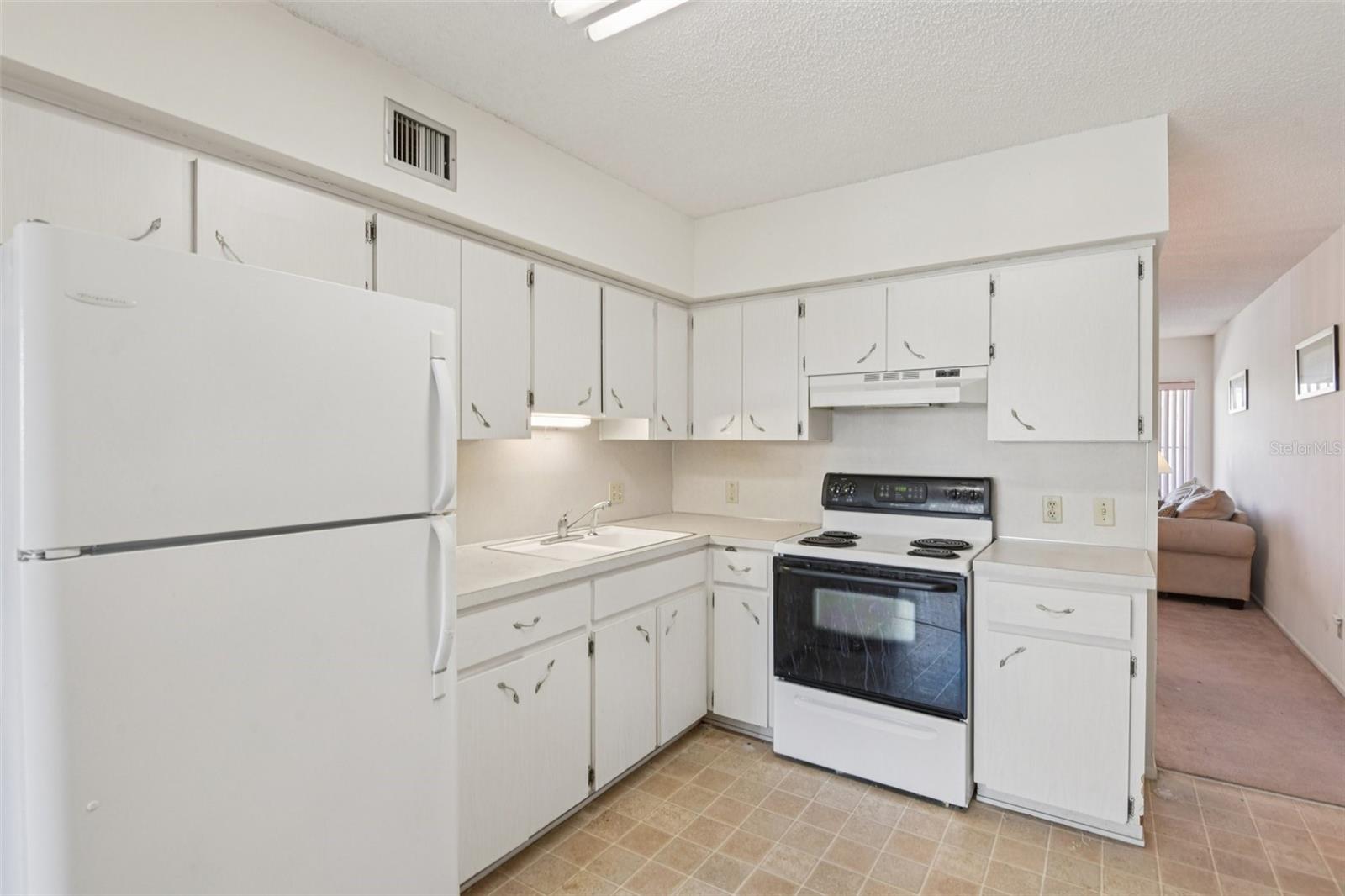 ON TOP OF THE WORLD - Residential