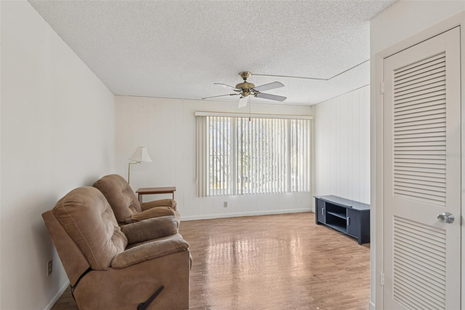 ON TOP OF THE WORLD - Residential