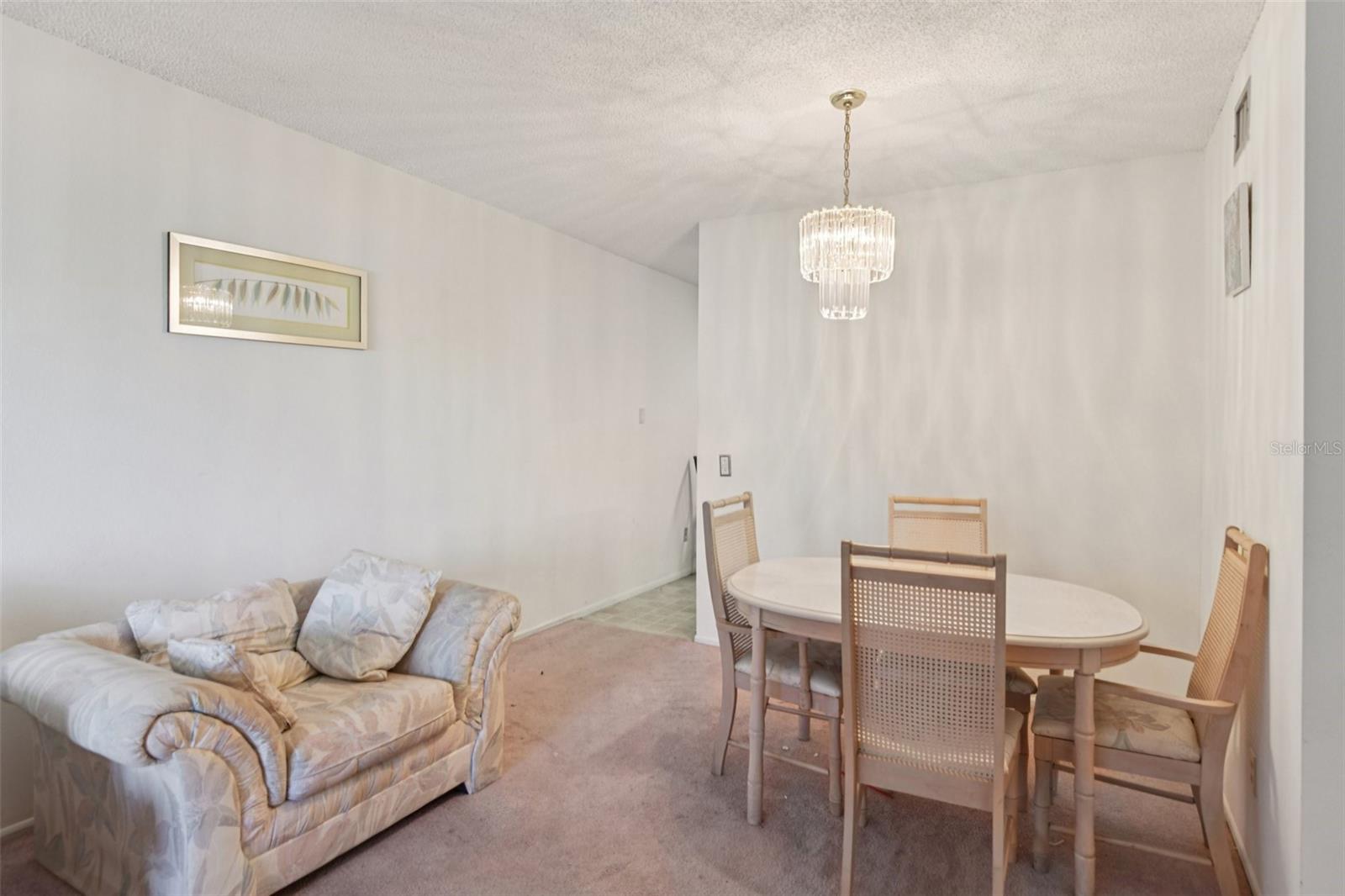 ON TOP OF THE WORLD - Residential