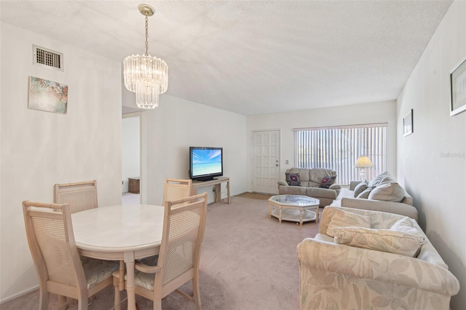 ON TOP OF THE WORLD - Residential