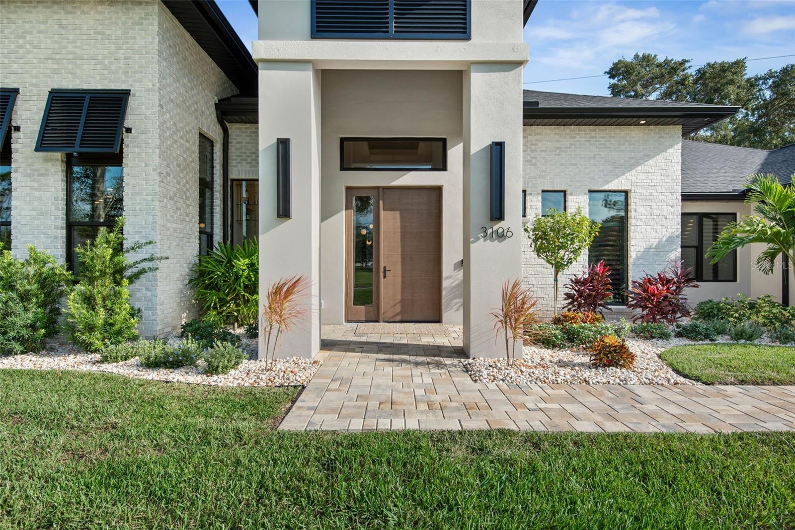 3106 CROSSING PINE LANE