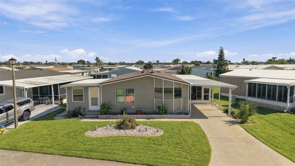 576 PORTSIDE DR, NORTH PORT, FL 34287 - Image fffc7d380f07e84238fa7df74cbe1008/4233360564