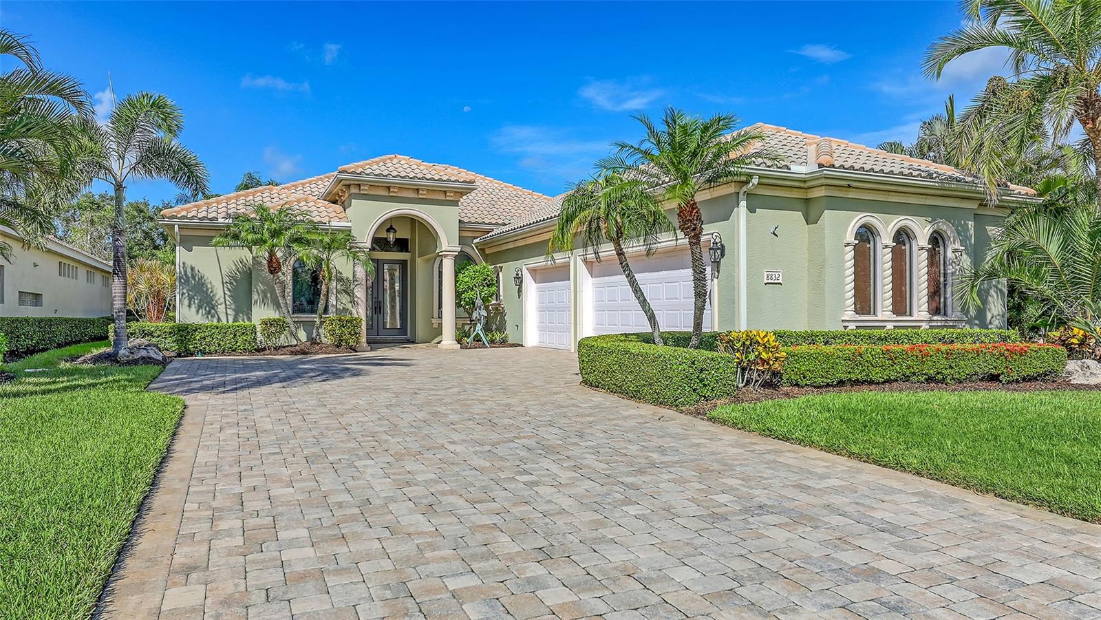 8832 ENCLAVE COURT