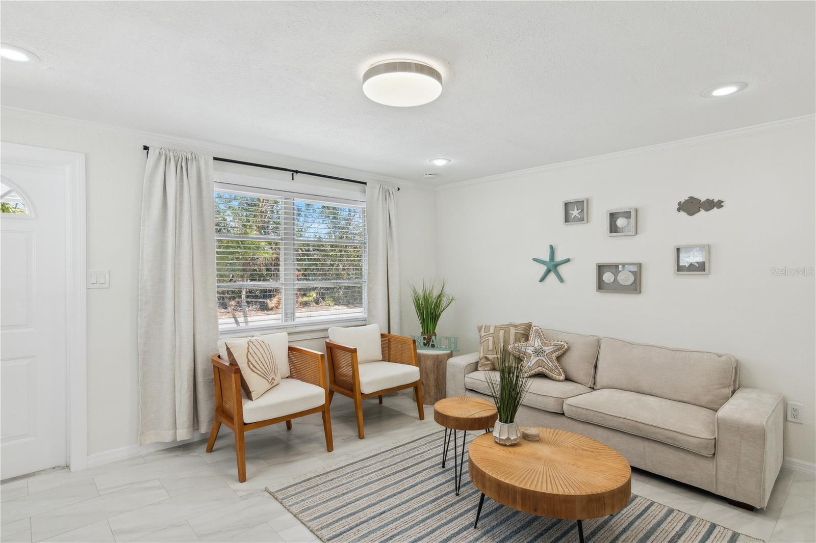 578-580 COMPANION WAY