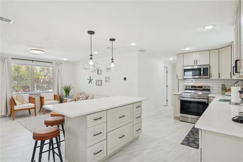 578-580 COMPANION WAY LONGBOAT KEY FL 34228