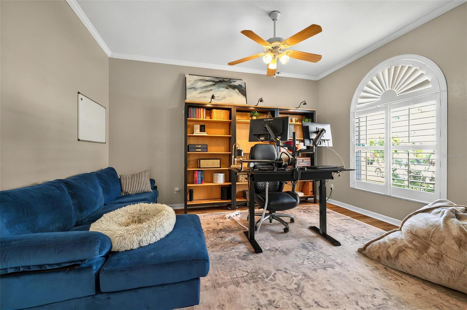 641 LAKESCAPE COURT