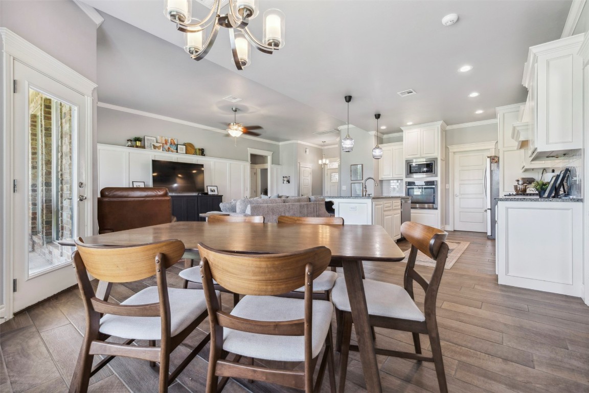 Shawnee, Oklahoma 74804, United States, 4 Bedrooms Bedrooms, ,2 BathroomsBathrooms,Residential,Active,156470