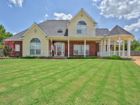 Photo of 2005 Oak Circle, Piedmont, OK 73078 (MLS # 1181318)