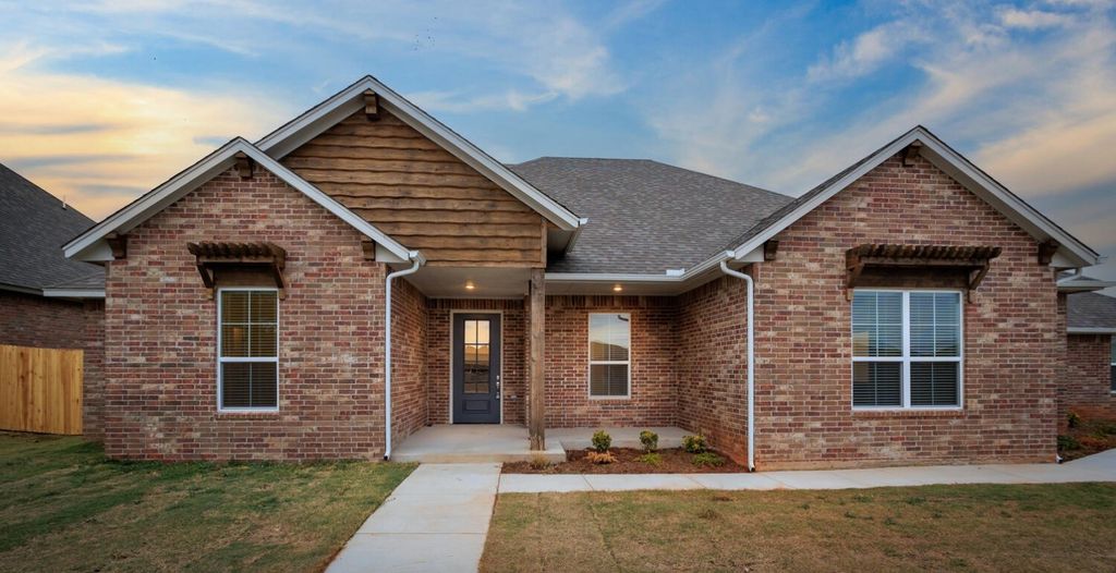 4109 Central Park Drive

                                                                             Moore                                

                                    , OK - $433,900