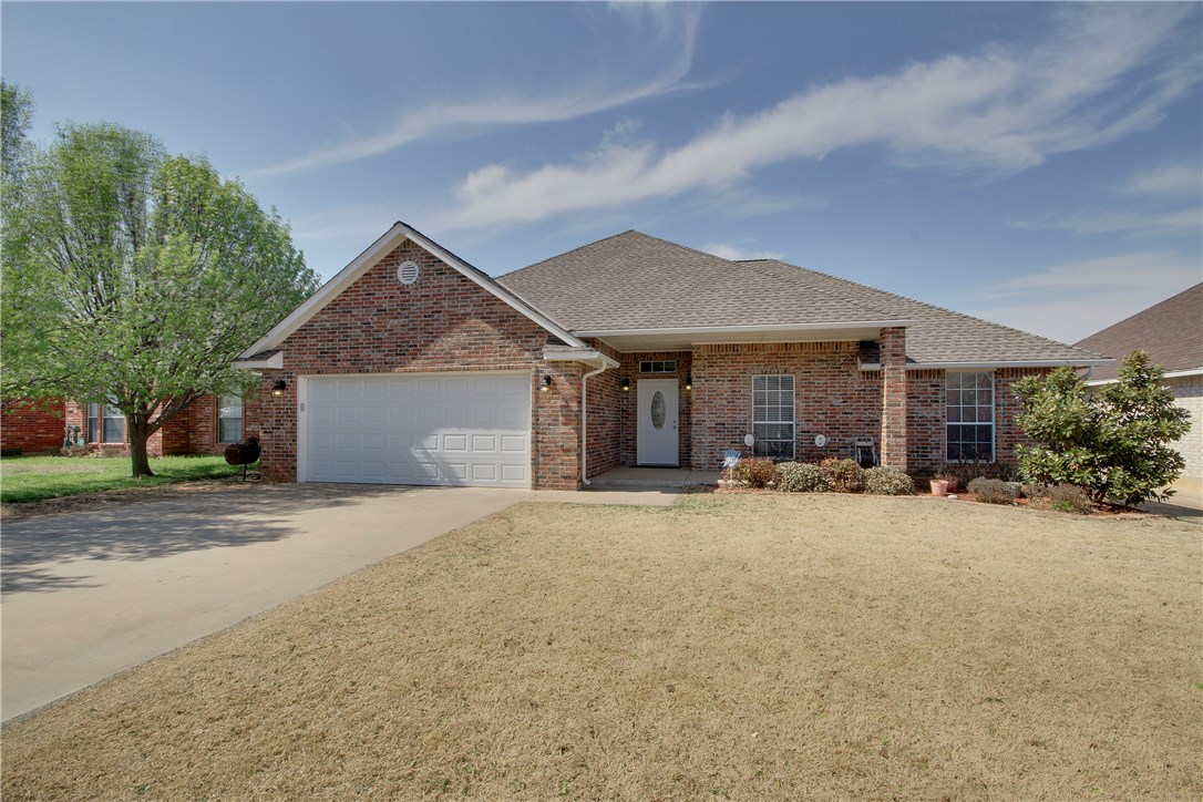 Photo 1 of 28 — 17 Westend Court, Tuttle, OK 73089