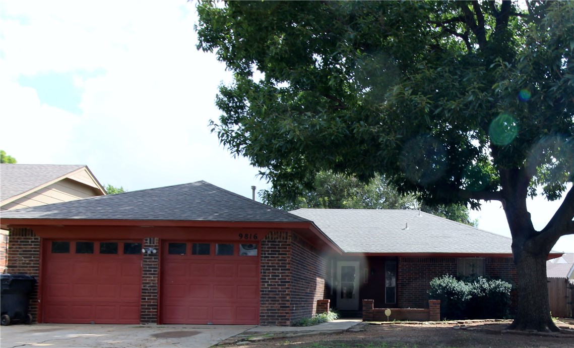 Photo 1 of 20 — 9816 S Country Club Drive, Oklahoma City, OK 73159