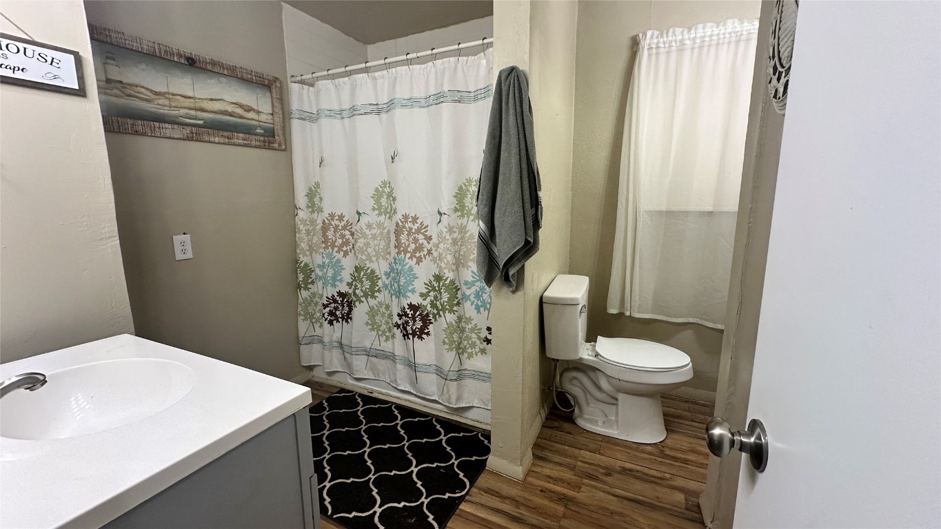 Shawnee, Oklahoma 74801, United States, 2 Bedrooms Bedrooms, ,2 BathroomsBathrooms,Residential,Active,49942