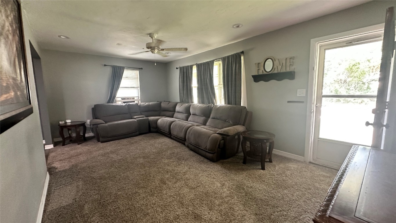 Shawnee, Oklahoma 74801, United States, 2 Bedrooms Bedrooms, ,2 BathroomsBathrooms,Residential,Active,49942