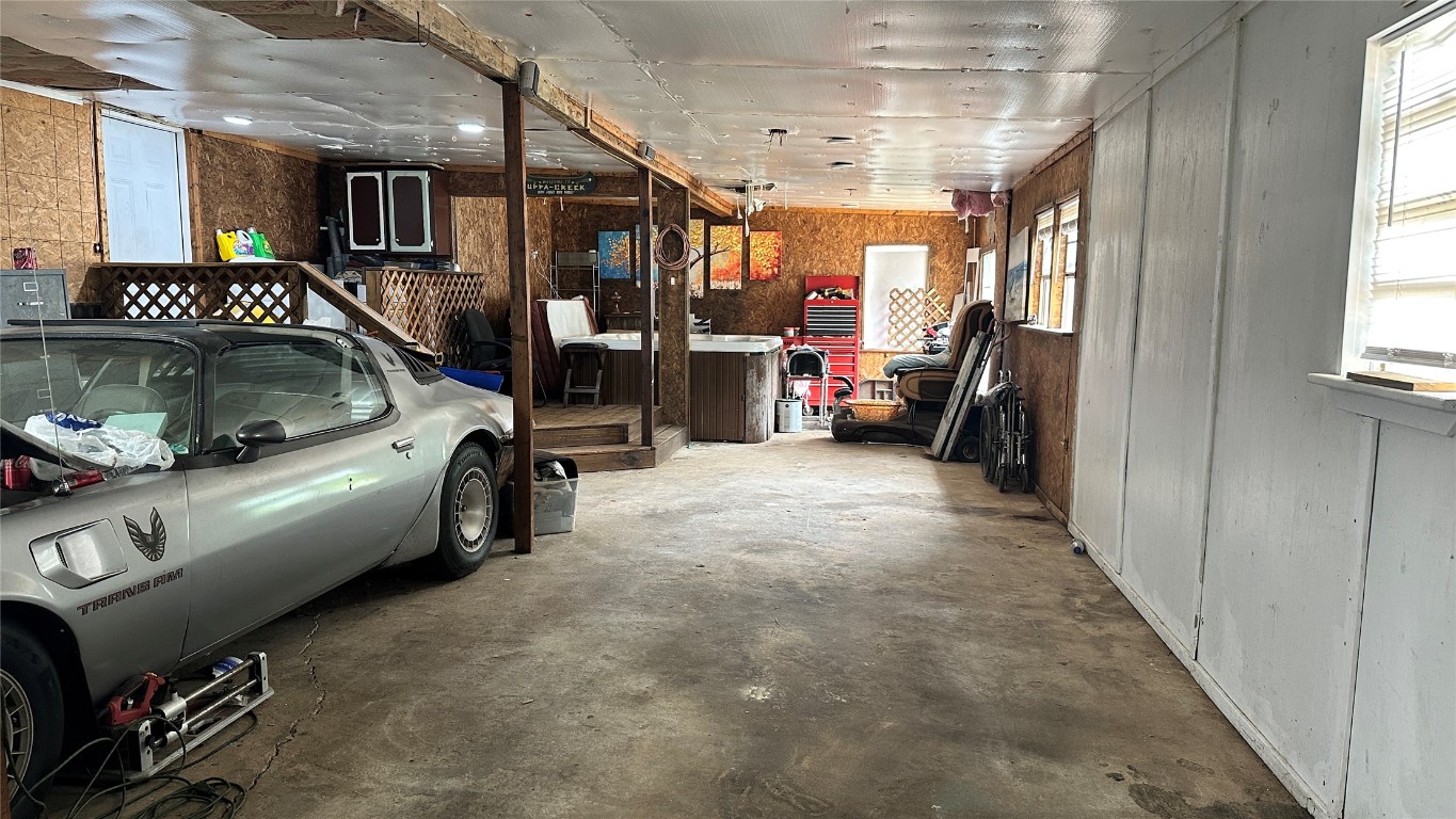 Shawnee, Oklahoma 74801, United States, 2 Bedrooms Bedrooms, ,2 BathroomsBathrooms,Residential,Active,49942