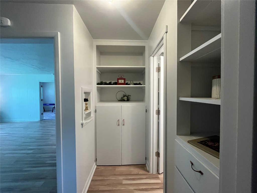 Shawnee, Oklahoma 74801, United States, 3 Bedrooms Bedrooms, ,2 BathroomsBathrooms,Residential,Active,164933