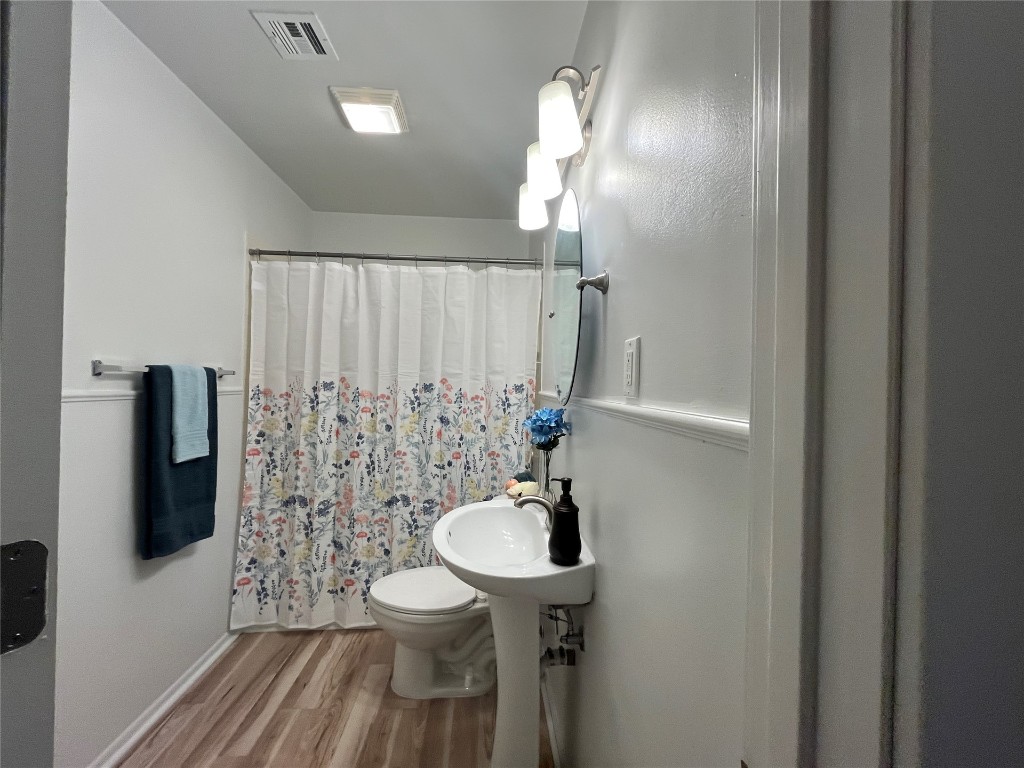 Shawnee, Oklahoma 74801, United States, 3 Bedrooms Bedrooms, ,2 BathroomsBathrooms,Residential,Active,164933