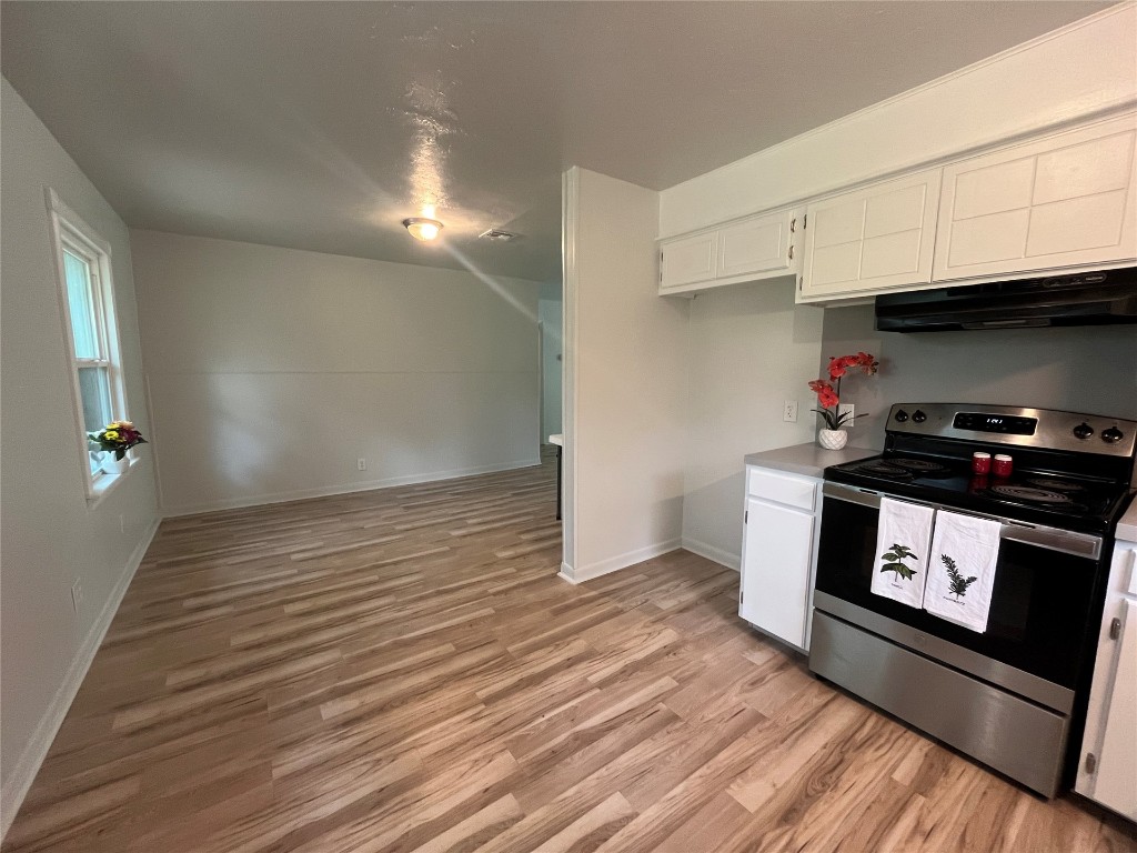 Shawnee, Oklahoma 74801, United States, 3 Bedrooms Bedrooms, ,2 BathroomsBathrooms,Residential,Active,164933