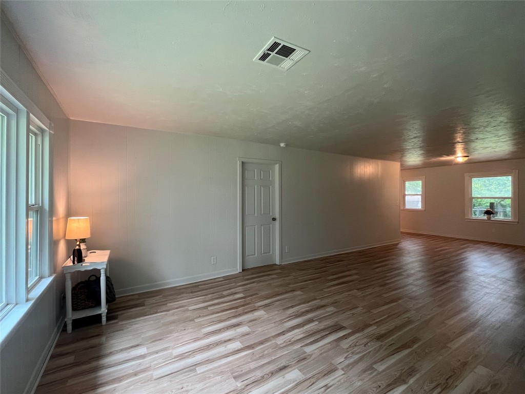 Shawnee, Oklahoma 74801, United States, 3 Bedrooms Bedrooms, ,2 BathroomsBathrooms,Residential,Active,164933