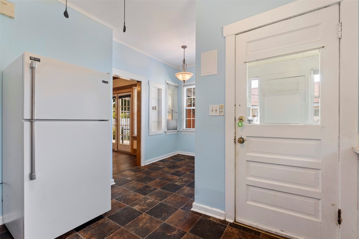 Oklahoma City, Oklahoma 73118, United States, 2 Bedrooms Bedrooms, ,1 BathroomBathrooms,Residential,Pending,42831