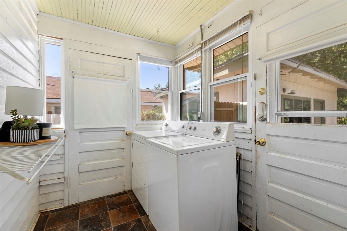 Oklahoma City, Oklahoma 73118, United States, 2 Bedrooms Bedrooms, ,1 BathroomBathrooms,Residential,Pending,42831