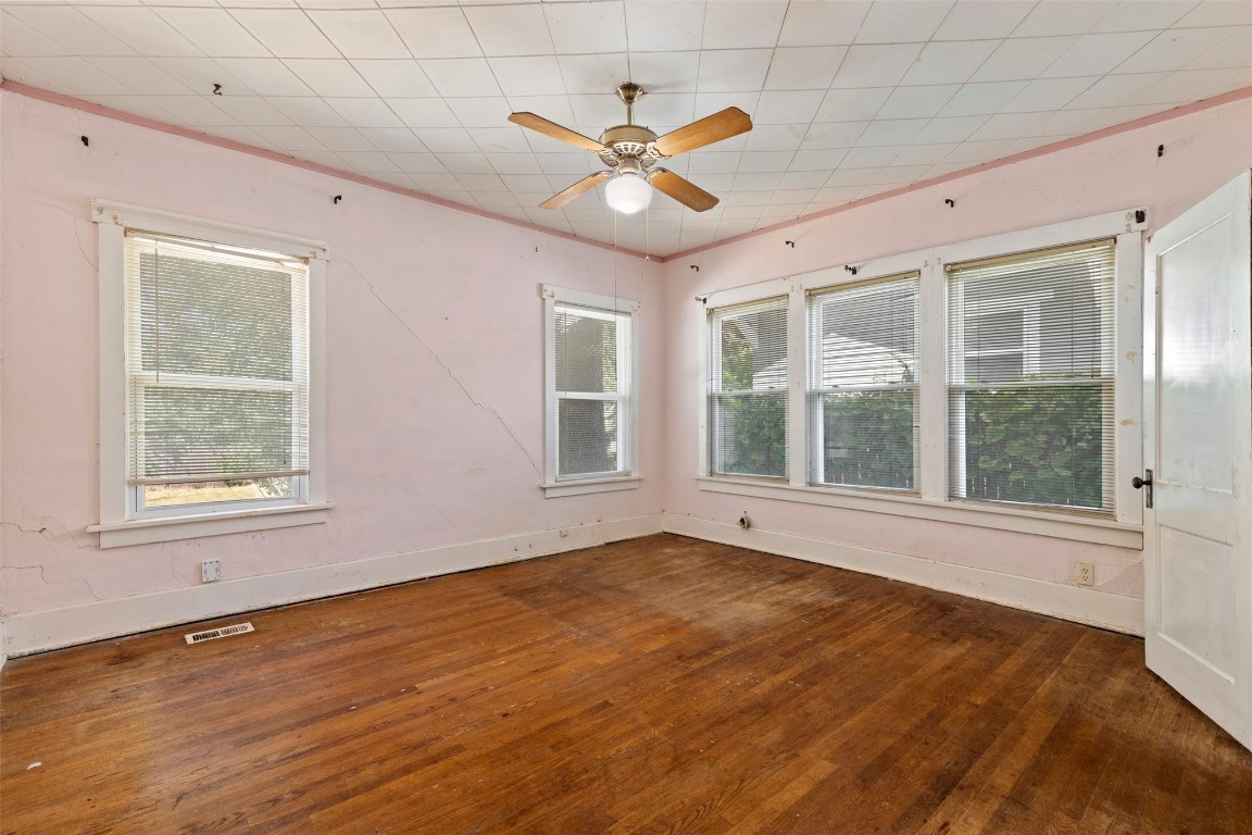 Oklahoma City, Oklahoma 73118, United States, 2 Bedrooms Bedrooms, ,1 BathroomBathrooms,Residential,Pending,42831