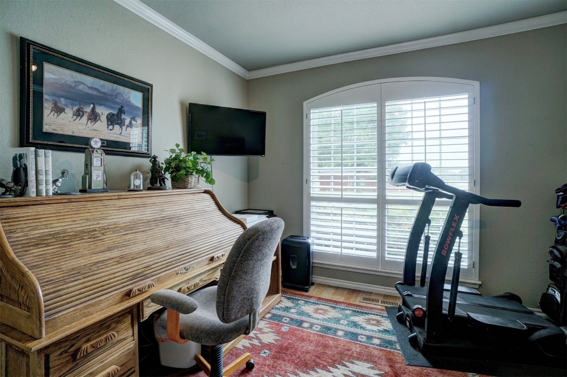 Shawnee, Oklahoma 74801, United States, 4 Bedrooms Bedrooms, ,3 BathroomsBathrooms,Residential,Pending,5070