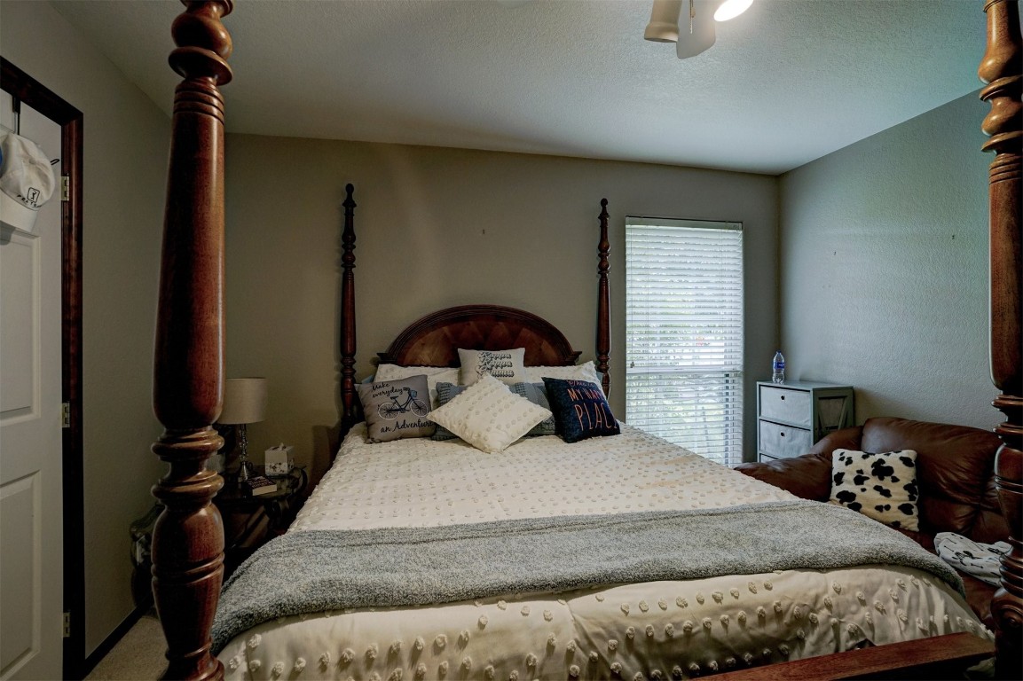 Shawnee, Oklahoma 74801, United States, 4 Bedrooms Bedrooms, ,3 BathroomsBathrooms,Residential,Pending,5070